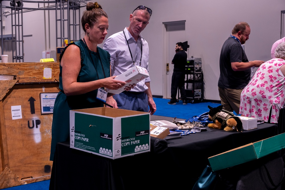 Operational Medical Systems team reaches DOD, industry audience during opening day of premier military health symposium
