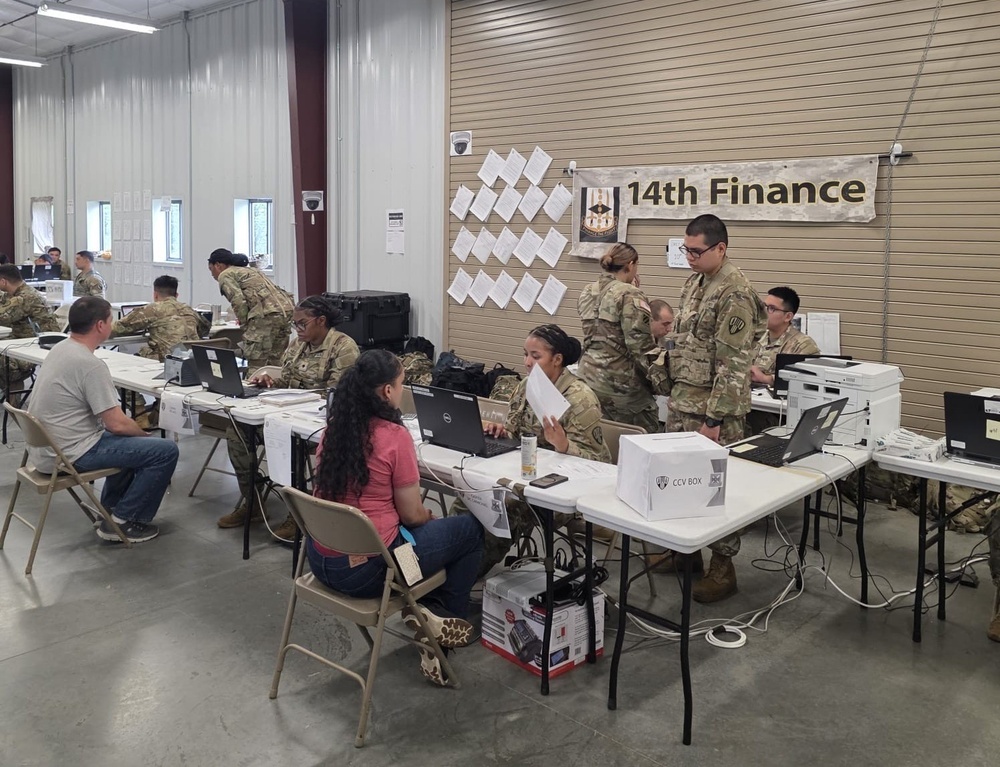 Y Army National Guard finance Soldiers train during Diamond Saber