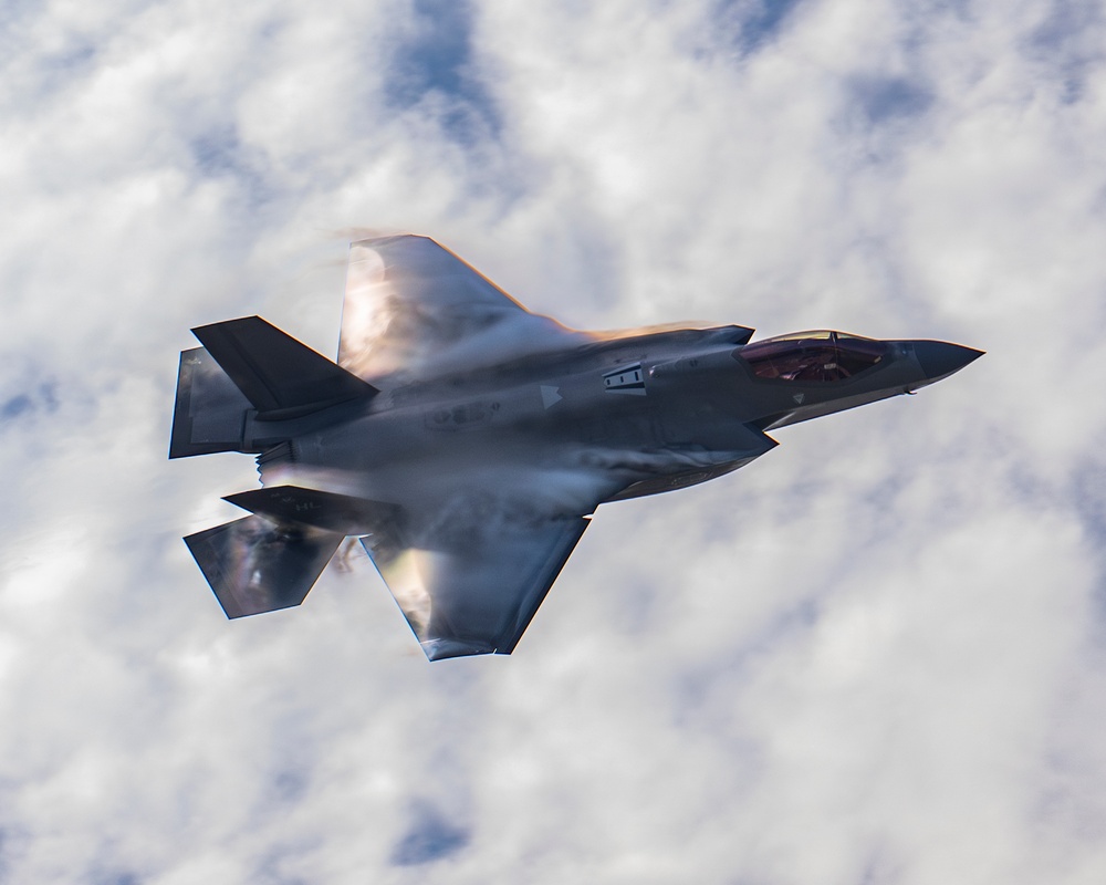 F-35A Demo Team at Oshkosh