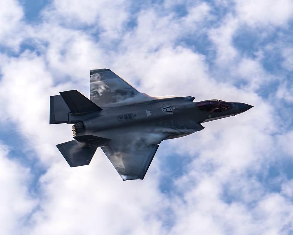 F-35A Demo Team at Oshkosh