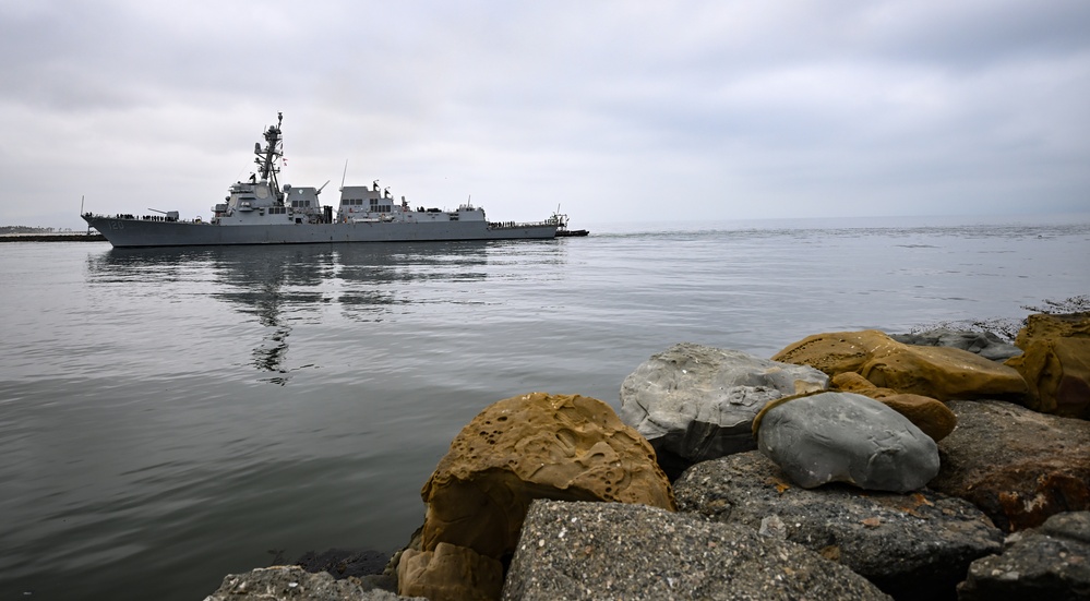USS Carl M. Levin (DDG 120) Gets Combat Systems Checkup at Naval Surface Warfare Center, Port Hueneme Division