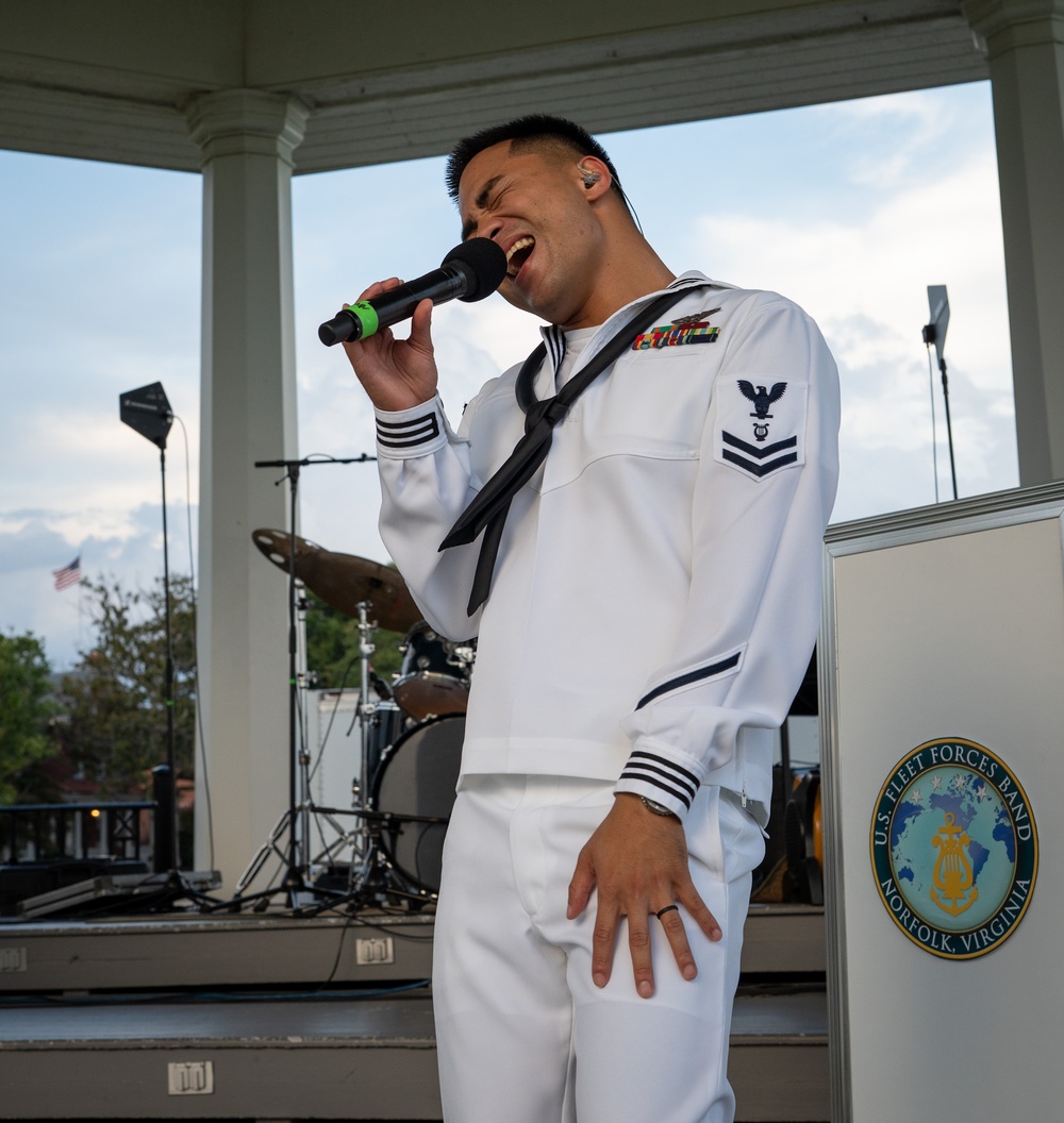 U.S. Fleet Forces Band &quot;Four Star Edition&quot; performs at Fort Monroe