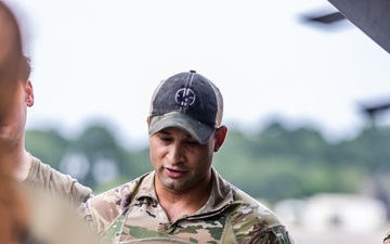 Mission briefing ahead of air assault mission