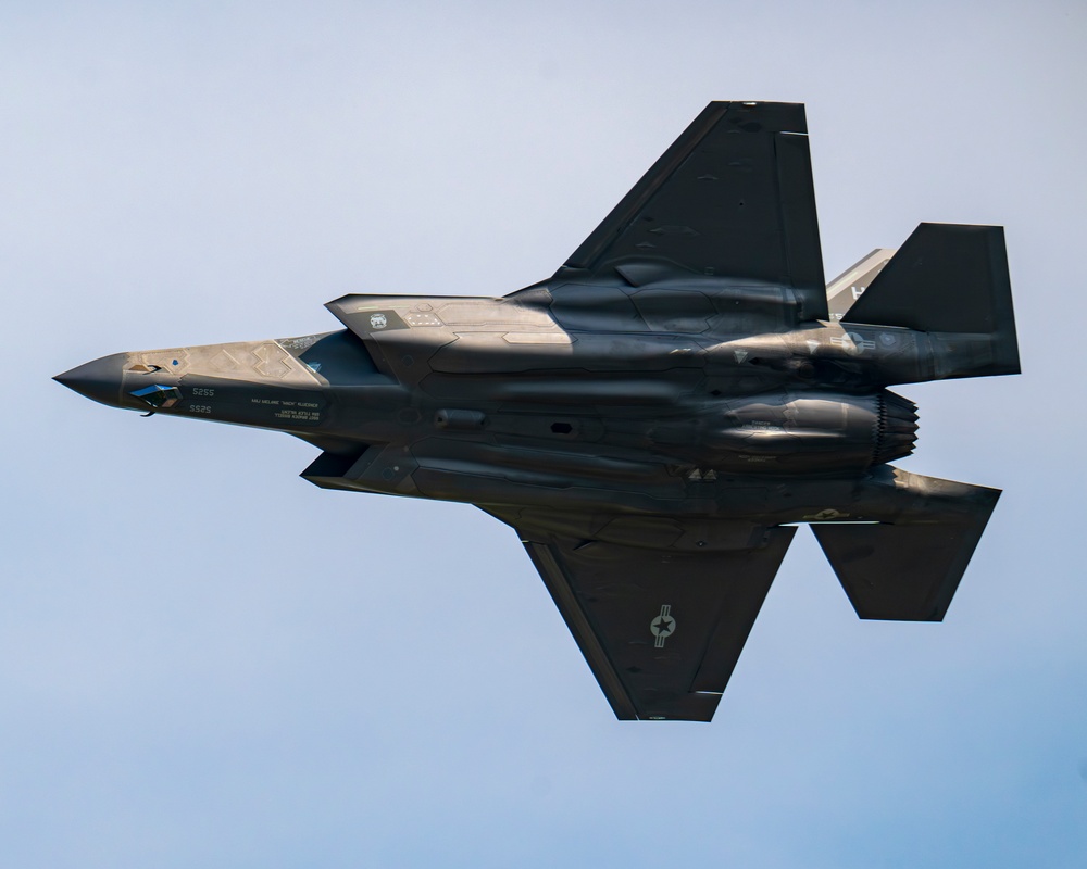 F-35A Demo Team at Oshkosh