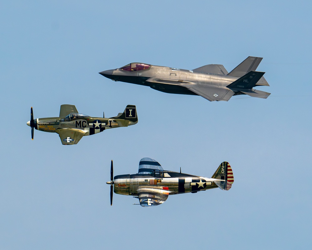 F-35A Demo Team at Oshkosh