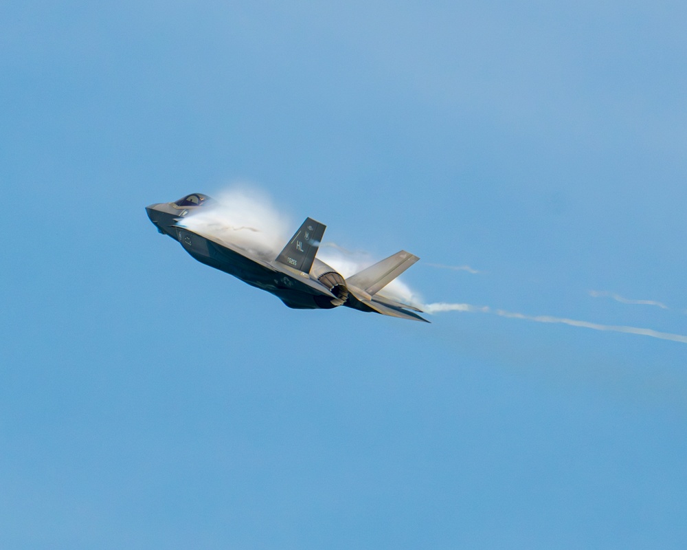 F-35A Demo Team at Oshkosh