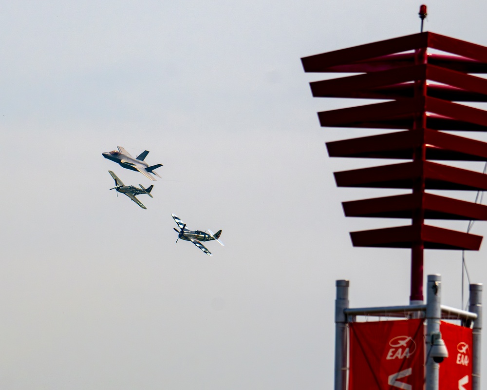 F-35A Demo Team at Oshkosh