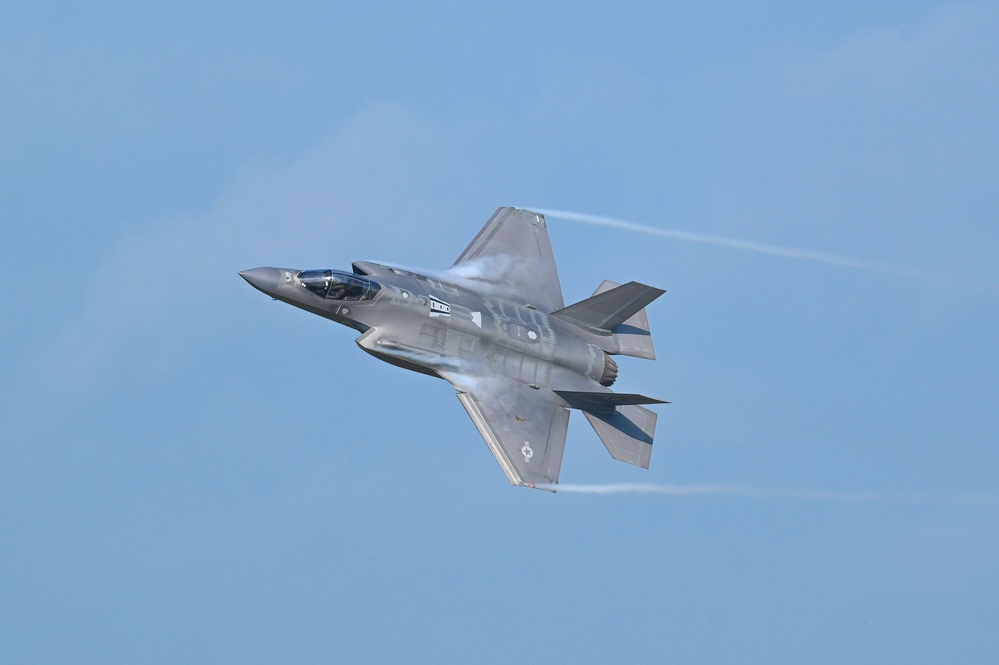 60th FS executes Lonestar Lightning