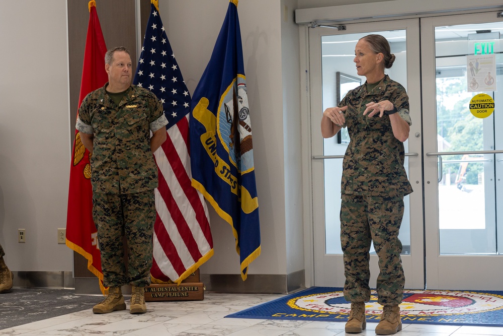 2nd Dental Battalion Commander receives the Fleet Marine Force Badge