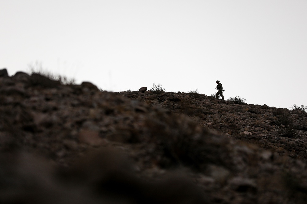 FLARNG Soldier moves observation points
