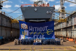 Adm. Daryl Caudle presents Battenberg Cup, Arleigh Burke Trophy to USS Laboon