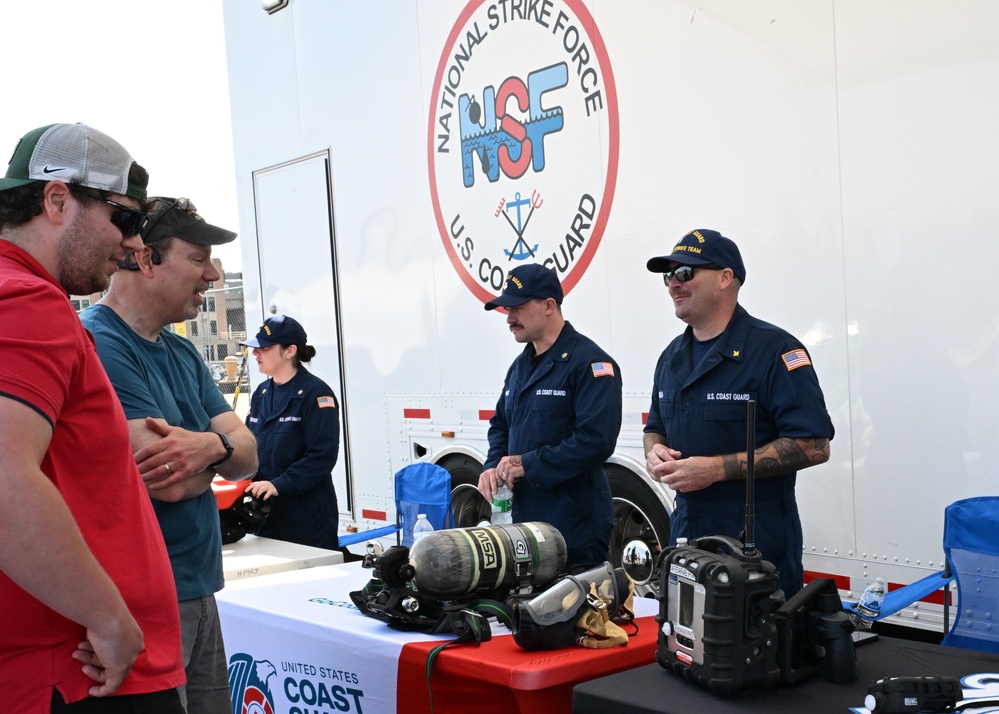 Coast Guard Participates in Seattle Seafair 2025