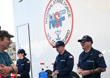 Coast Guard Participates in Seattle Seafair 2025