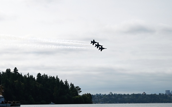 Coast Guard Participates in Seattle Seafair 2025