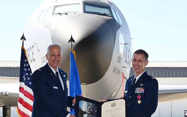 940 ARW Deputy Commander retires