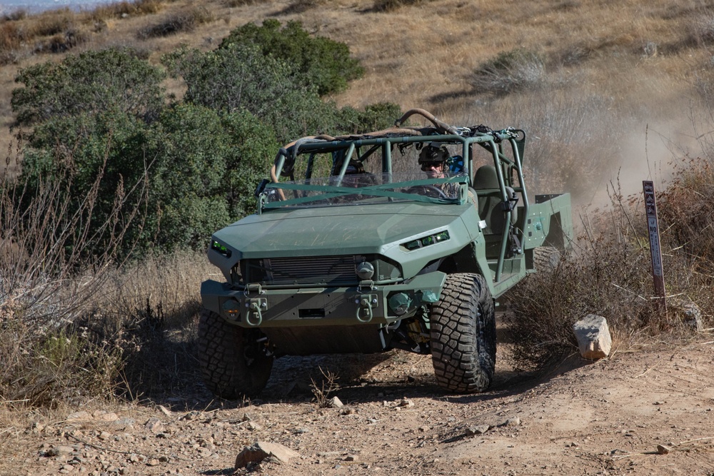 1st Battalion, 41st Infantry Regiment conducts air assault mission at Otay Mountains, California