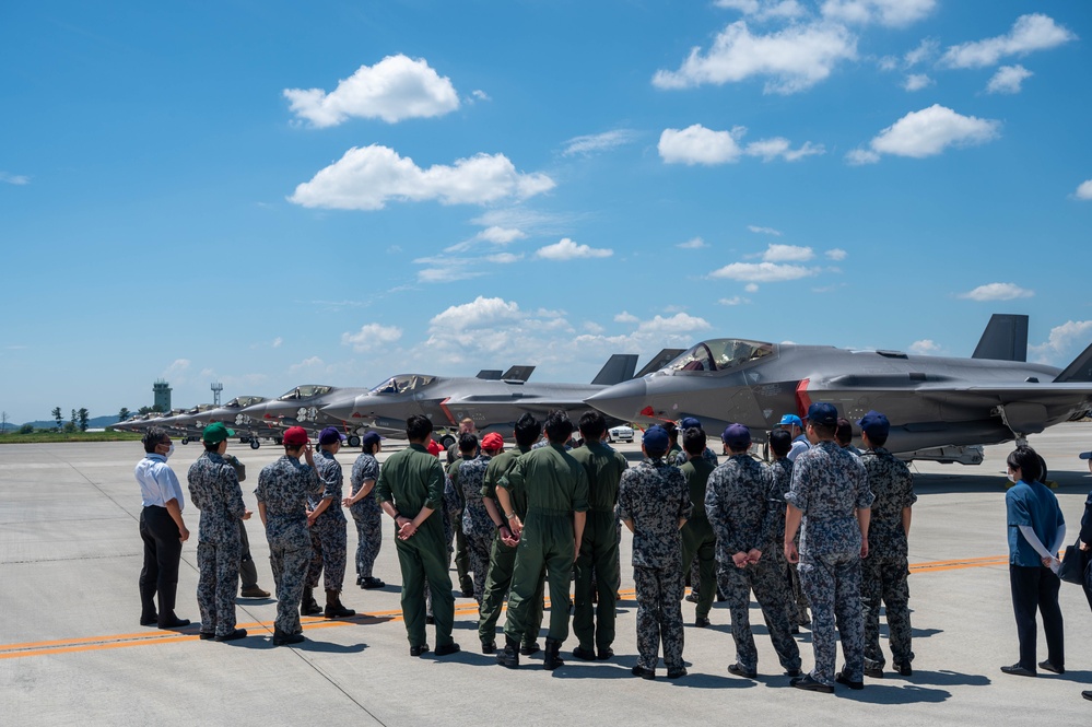 U.S., JASDF Forces keep Lightning engaged in REFORPAC 2025