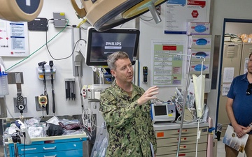 Staff Delegation Visits USNMRTC Yokosuka