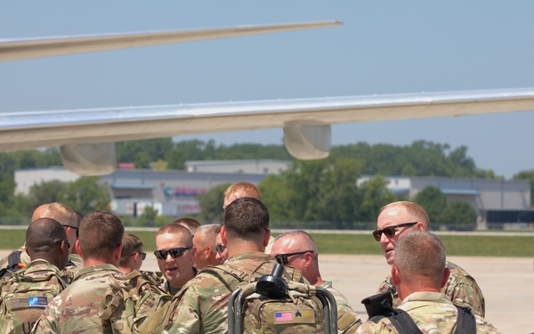 Kansas Guardsman Depart Home for Overseas Mobilization