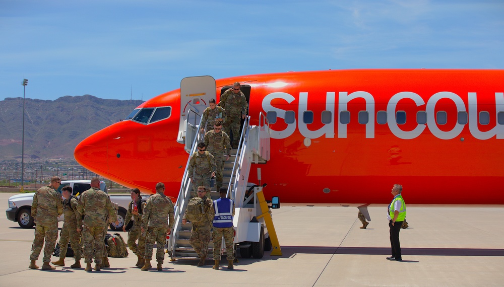 Kansas Guardsman Depart Home for Overseas Mobilization