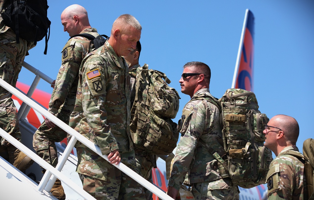 Kansas Guardsman Depart Home for Overseas Mobilization