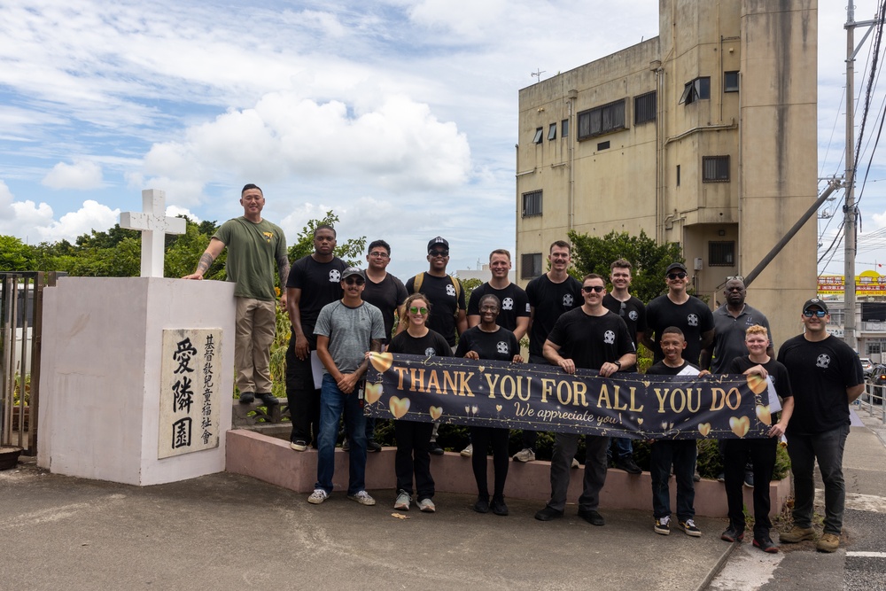 HMLA-169 volunteers at local children’s home