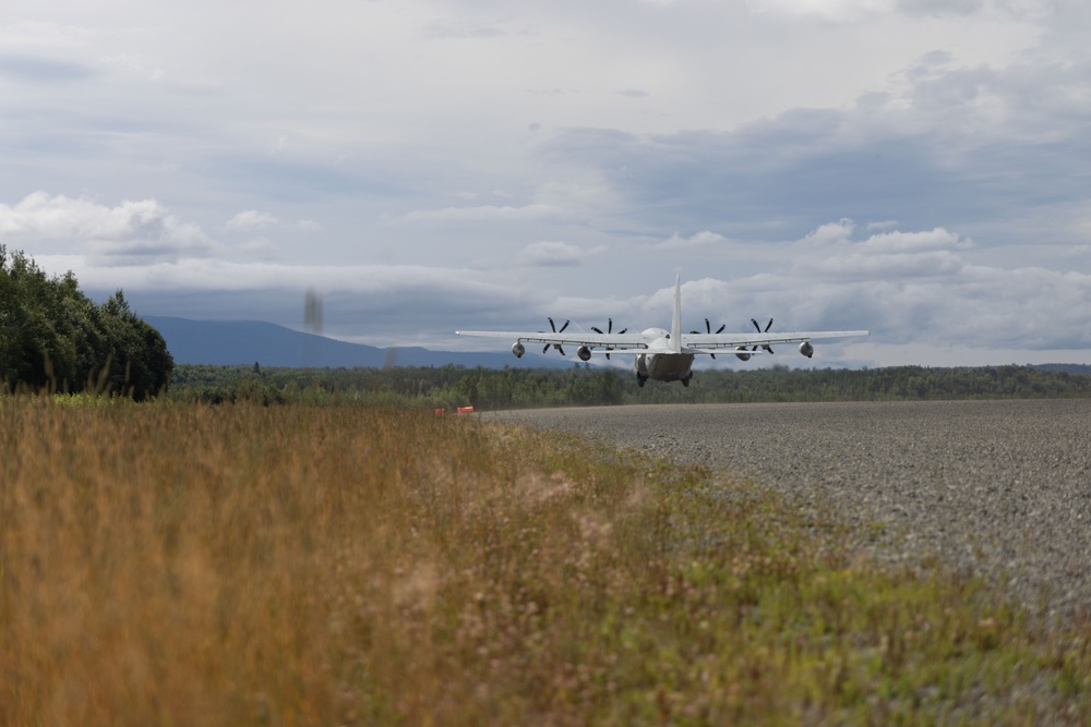 VMGR-152 conducts aerial refueling during Red-Flag Alaska