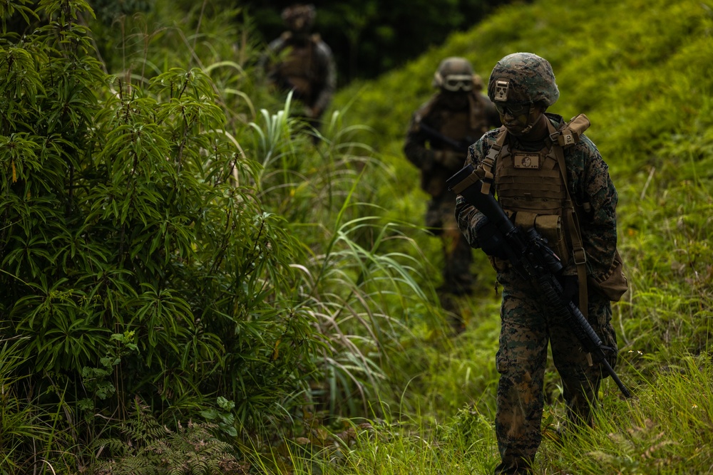 3d Intelligence Battalion Marines conduct live fire range