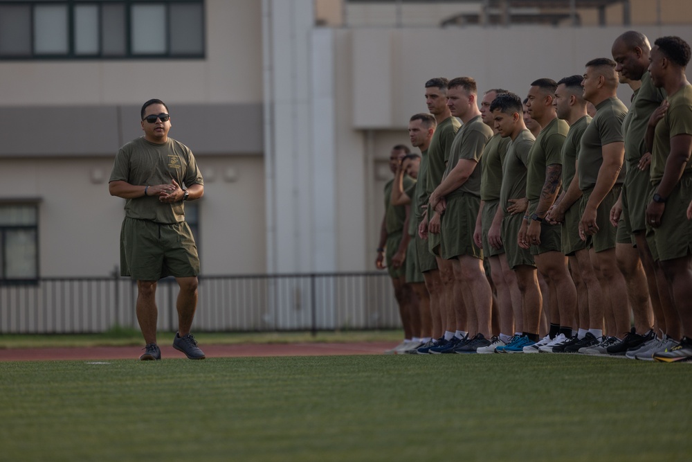 1st Marine Aircraft Wing senior enlisted advisor joins leaders during PT
