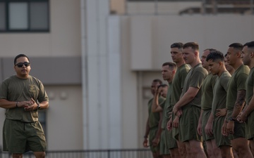 1st Marine Aircraft Wing senior enlisted advisor joins leaders during PT