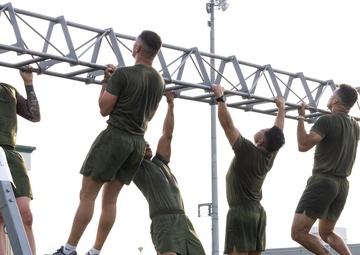 1st Marine Aircraft Wing senior enlisted advisor joins leaders during PT