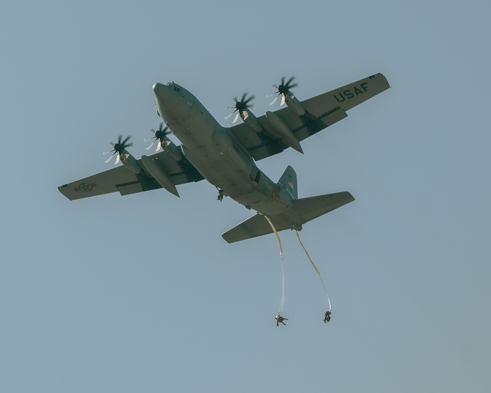 173rd Airborne Paratroopers Conduct Joint Airborne Operation With Turkish Forces During Agile Spirit 25