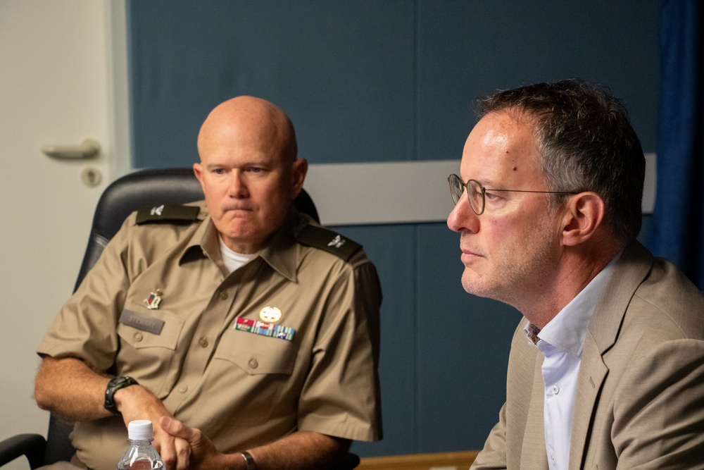 Rheinland-Pfalz Ministry of the Interior and Sports Visits LRMC