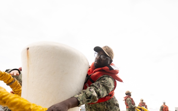 USNS Laramie (T-AO 203) Returns to Naval Station Norfolk