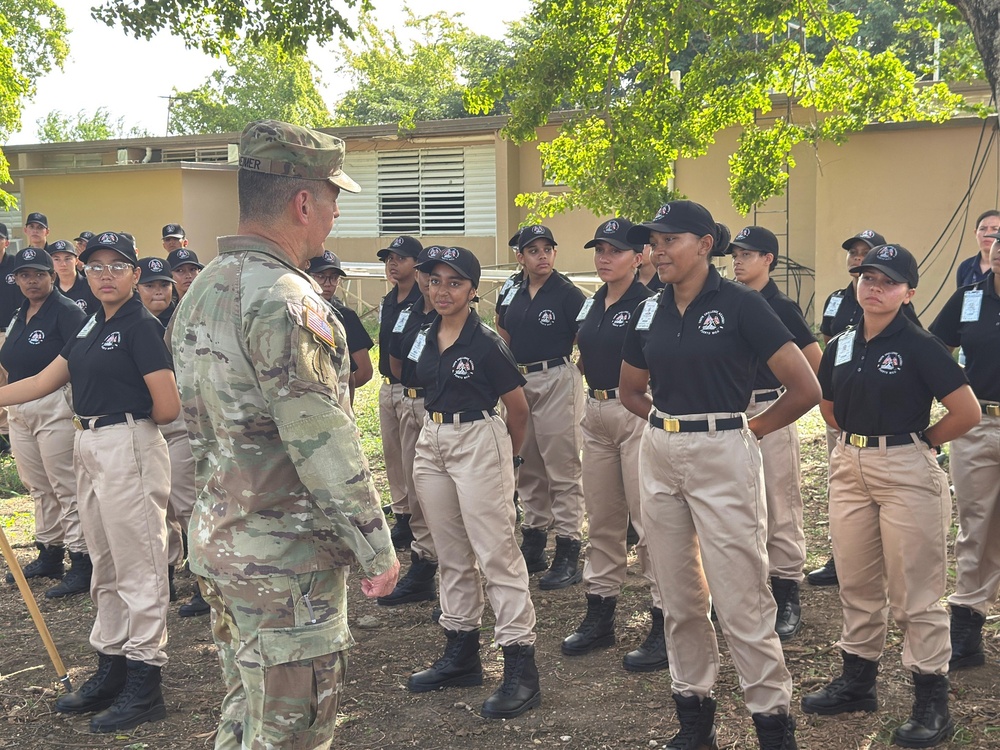 The Sergeant Major of the Army Visits the Puerto Rico National Guard