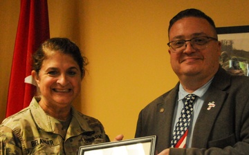 Army Reserve ambassador for eastern Pennsylvania receives public service decoration