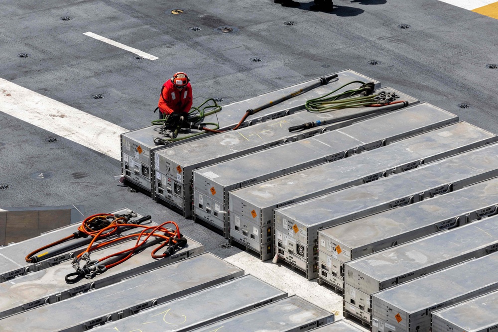 250804-N-DL824-1093