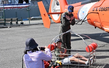 Coast Guard Participates in Seattle Seafair 2025