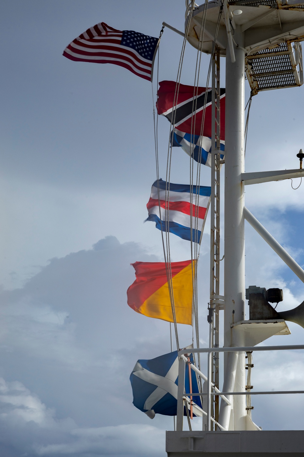 USNS Comfort Arrives in Trinidad