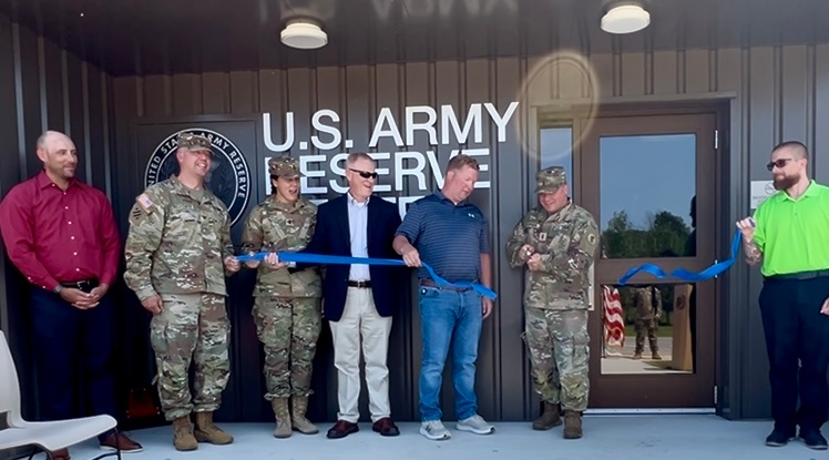 Ribbon cutting held at newly renovated U.S. Army Reserve Center