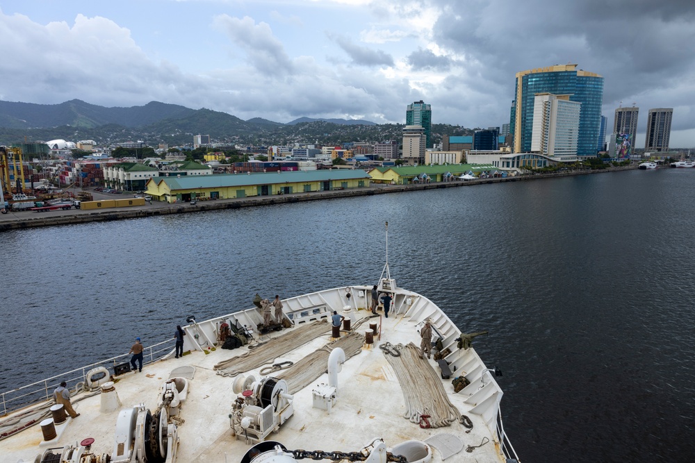 USNS Comfort Arrives in Trinidad