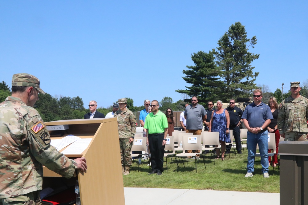 Ribbon cutting held at newly renovated U.S. Army Reserve Center