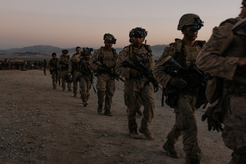 3/1 conducts company attacks at Range 400 Night