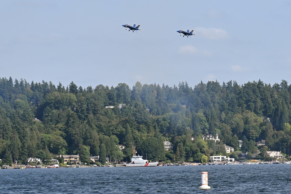 Coast Guard Participates in Seattle Seafair 2025