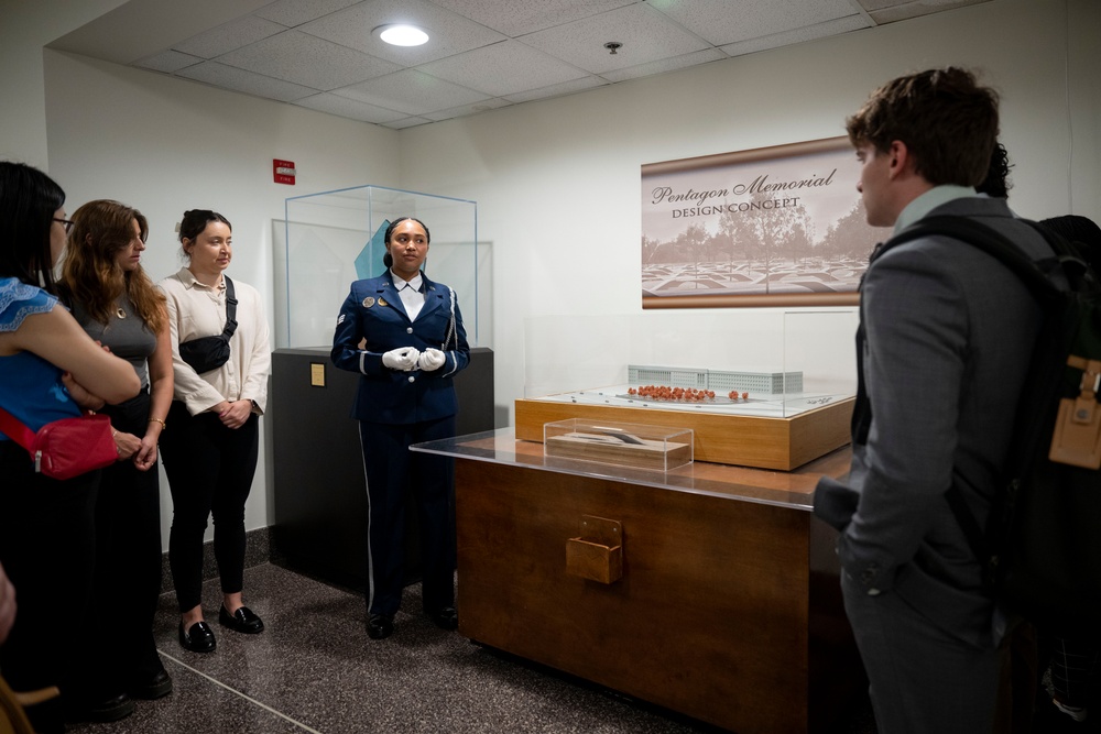 Students with the Partnership for Public Service Tour the Pentagon