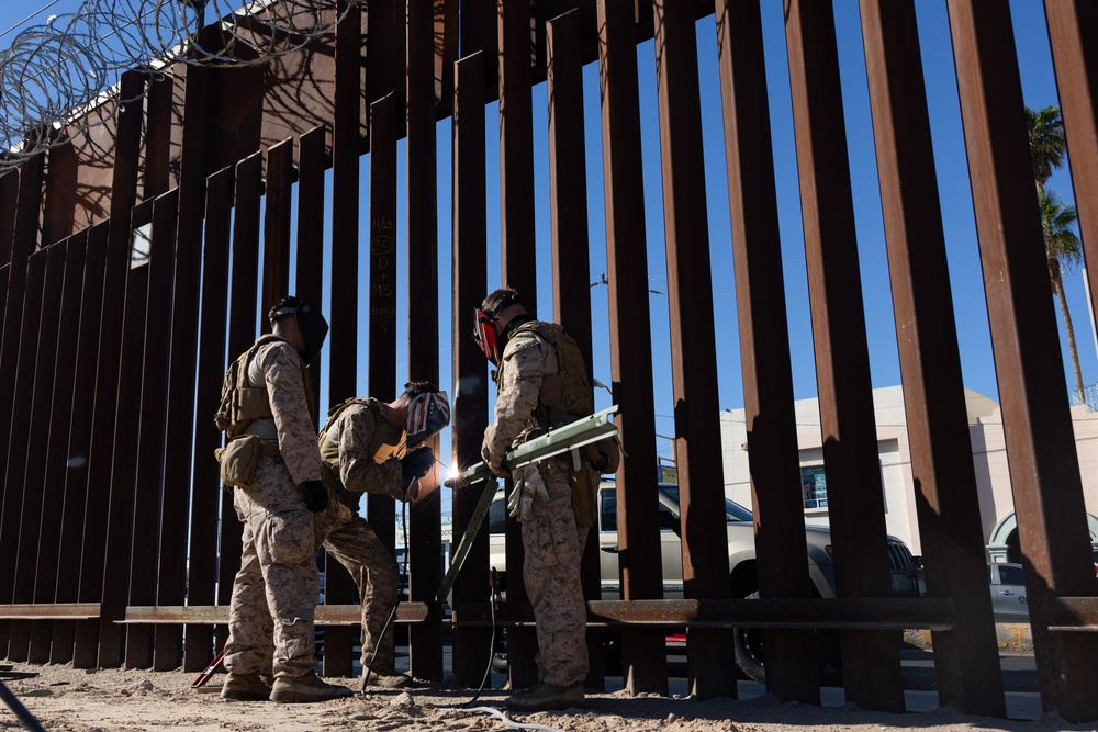 Marines reinforce Yuma border barrier