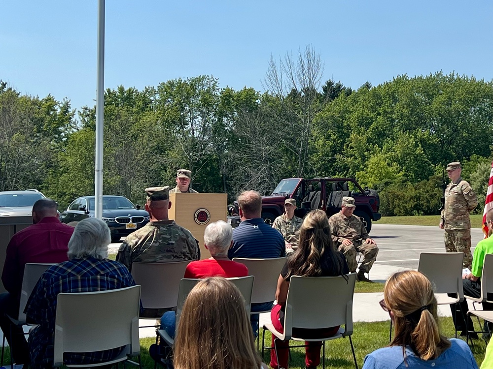 Ribbon cutting held at newly renovated U.S. Army Reserve Center