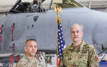 Weapons Expeditor Receives Award for Volunteer work