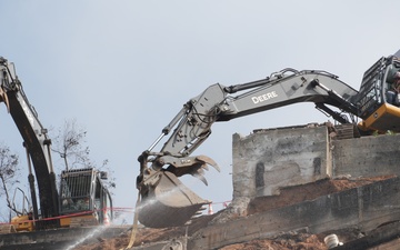 USACE debris removal in Pacific Palisades