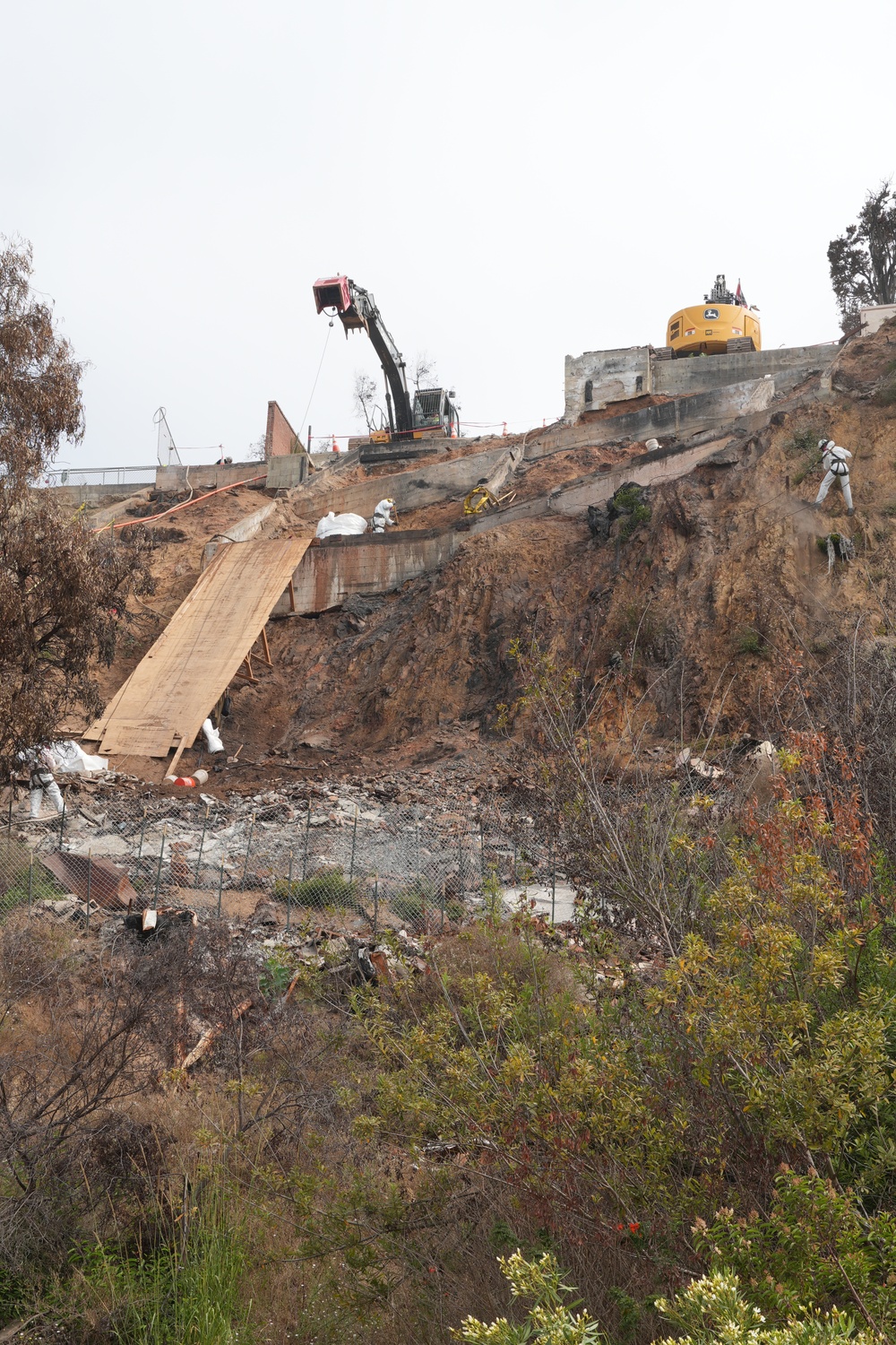 USACE debris removal in Pacific Palisades